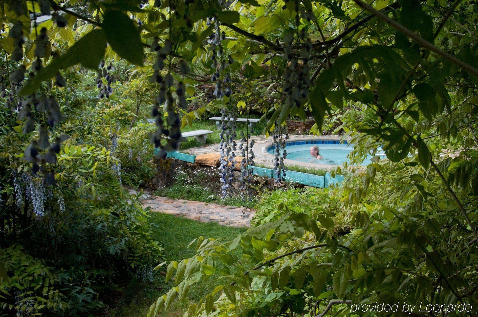 Vichy Springs Resort ยูไคอาห์ ภายนอก รูปภาพ